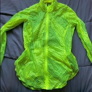 Brooks windbreaker